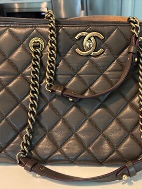 Vintage Chanel Shoulder Bag
